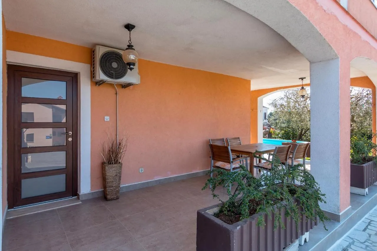 Apartments Mandic Pula
