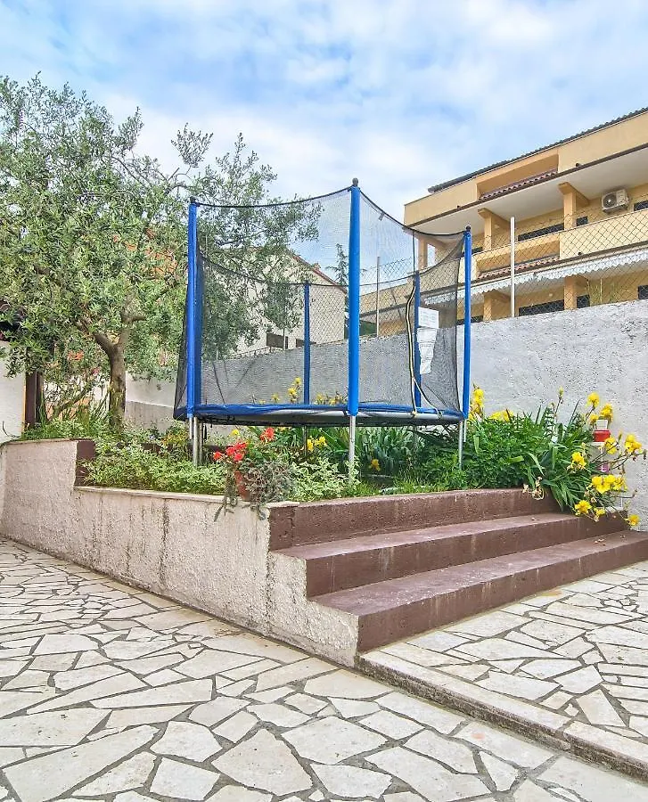 Apartments Mandic Pula